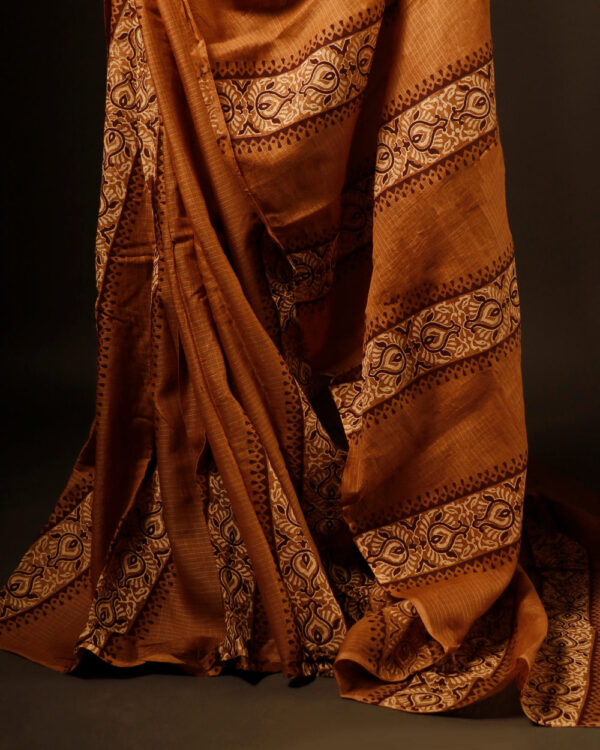 Light Brown Kota Cotton Saree, Bttom side close up